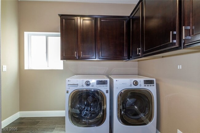 Building Photo - 6314 Sharp Rock Ct