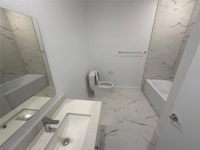 Building Photo - 420 Famagusta Dr