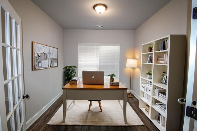 Building Photo - 412 Coles Way