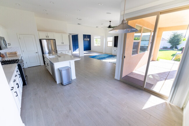 Building Photo - 1705 Brickhill Ct