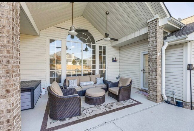 Building Photo - 602 Vogue Cove