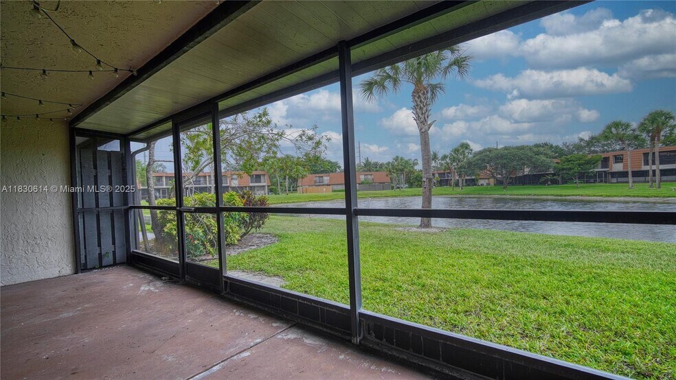 Building Photo - 11101 SW 15th Mnr