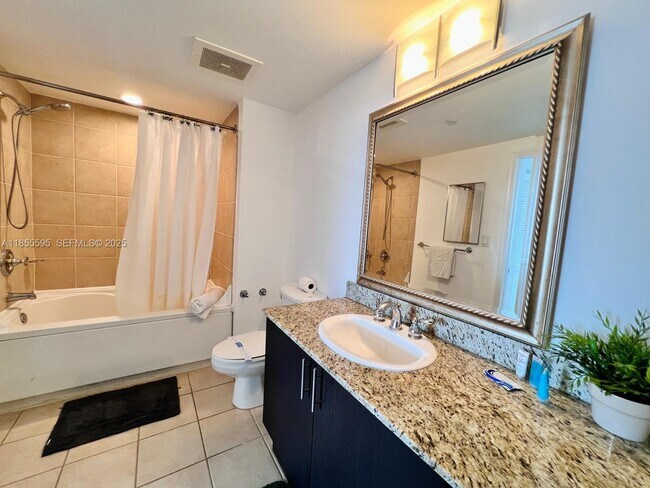 Building Photo - 19501 W Country Club Dr