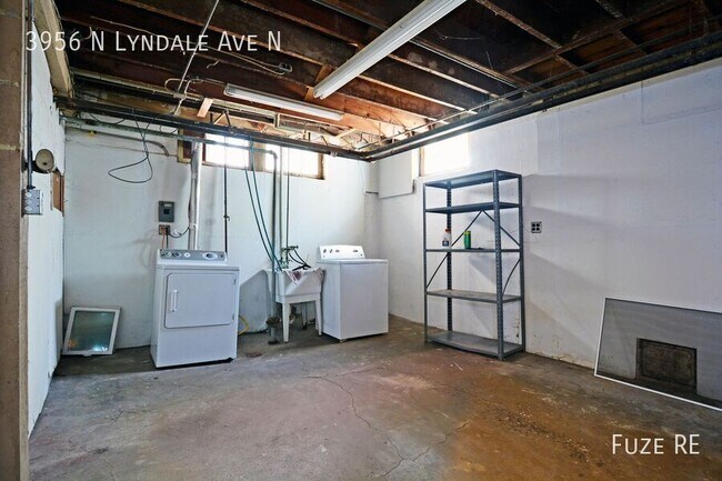 Building Photo - 3956 N Lyndale Ave