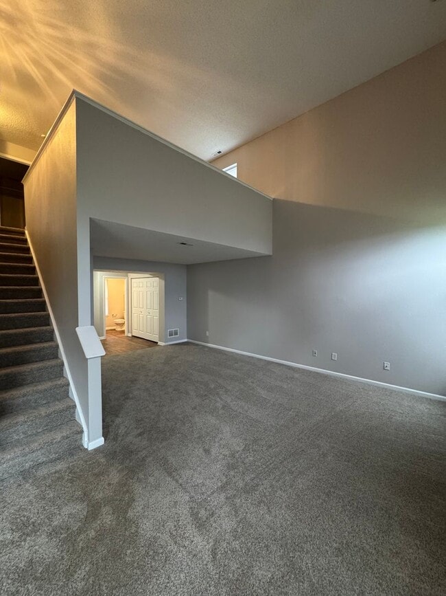 Building Photo - 644 Springtree Lane
