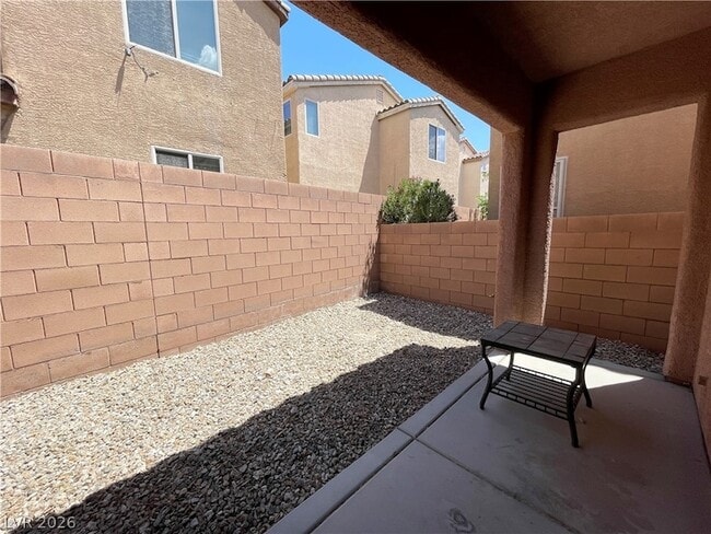 Building Photo - 7622 Jasmine Falls Dr