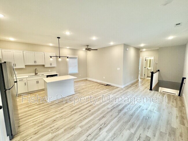 Building Photo - 1412 Rogers St
