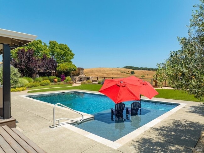 Building Photo - 1051 Stonebridge Dr