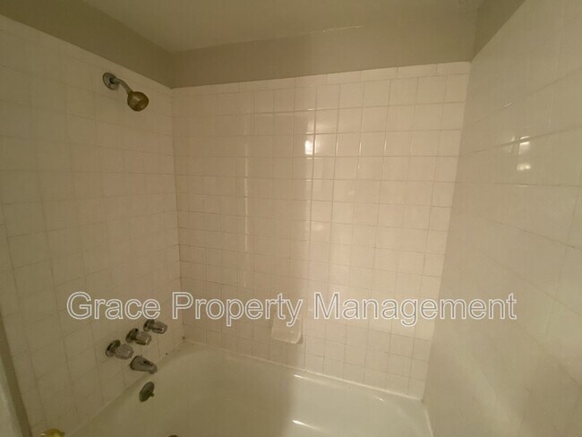 Building Photo - 1441 N Humboldt St