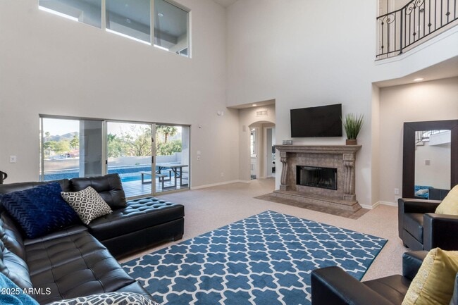 Building Photo - 908 E Waltann Ln