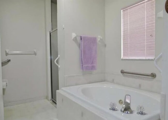 Building Photo - 2534 N Brentwood Cir