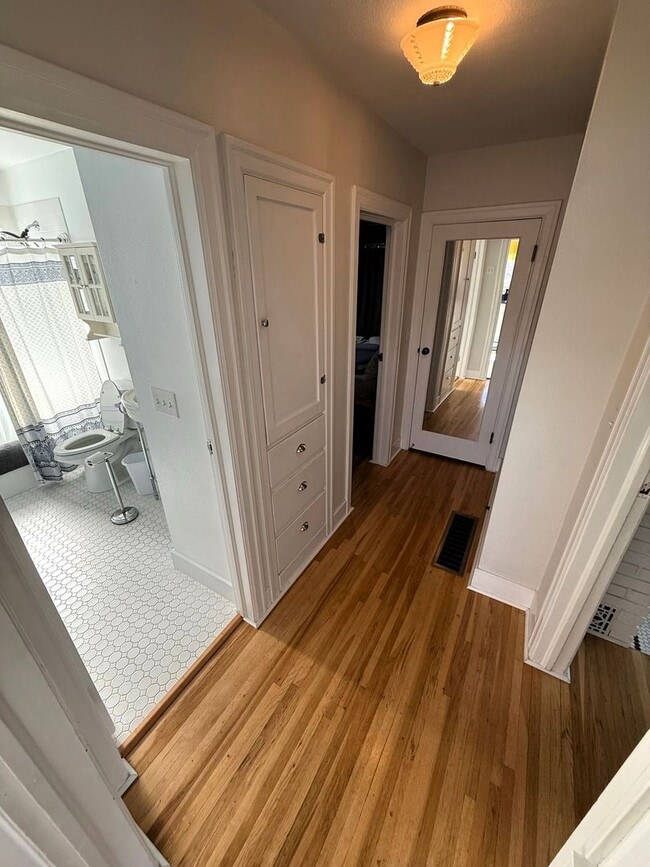 Building Photo - Peterson, D