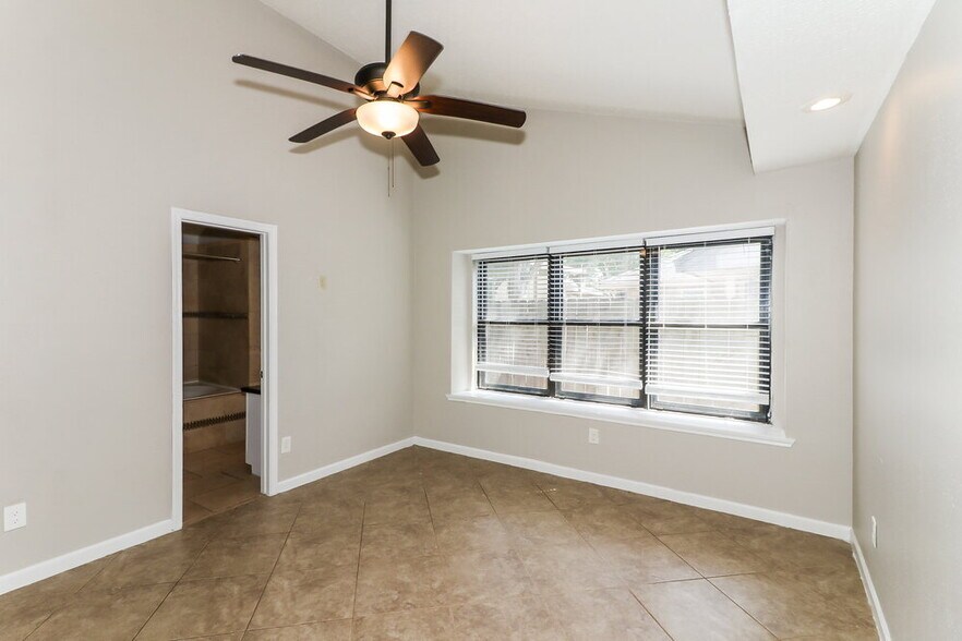 Building Photo - 4210 Hawk Meadow Dr