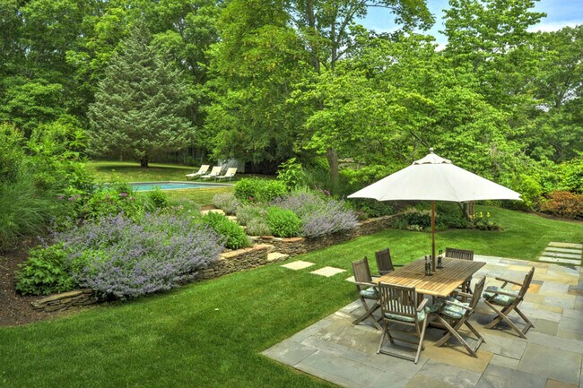 Building Photo - 156 Suffolk St