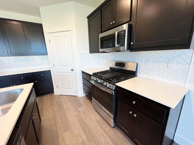Building Photo - Well maintained 4-bedroom, 2-bathroom home...
