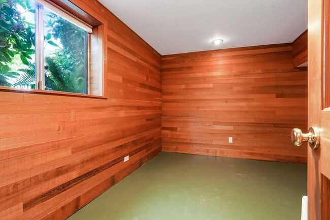 Building Photo - 22nd St Duplex - VPM295T-3