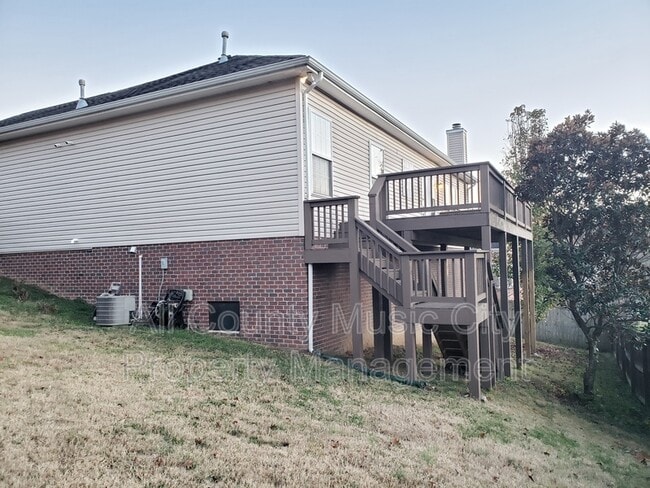 Building Photo - 905 Weatherside Ct