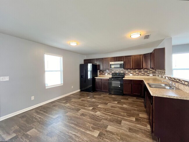 Building Photo - 823 Georgia Oak Ln