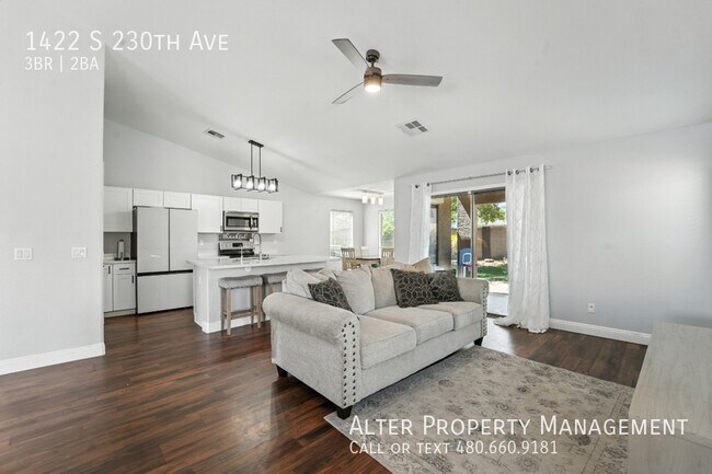 Building Photo - 1422 S 230th Ave