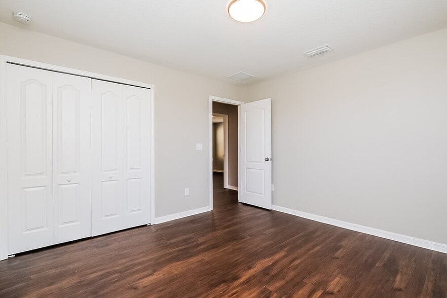 Building Photo - 6135 Trent Creek Dr