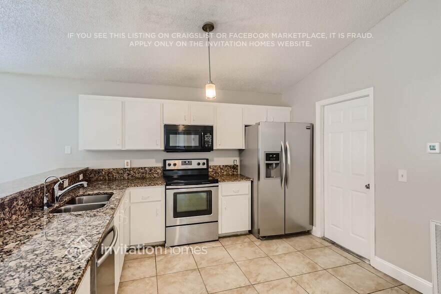 Building Photo - 210 Banbury Pl