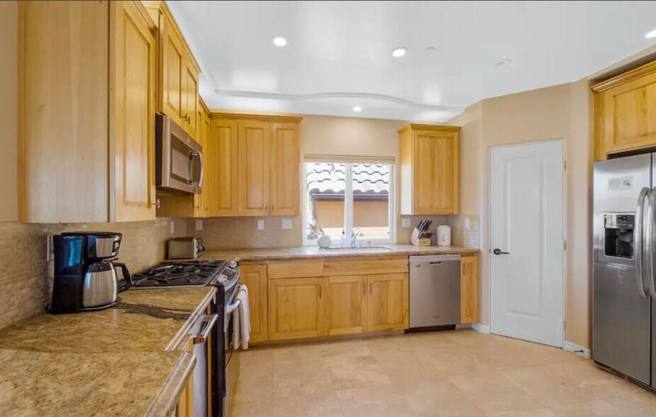 Building Photo - 754 Devon Ct