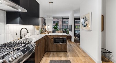 Building Photo - 226 E Grand Ave