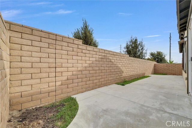 Building Photo - 3359 S Myrtle Dr