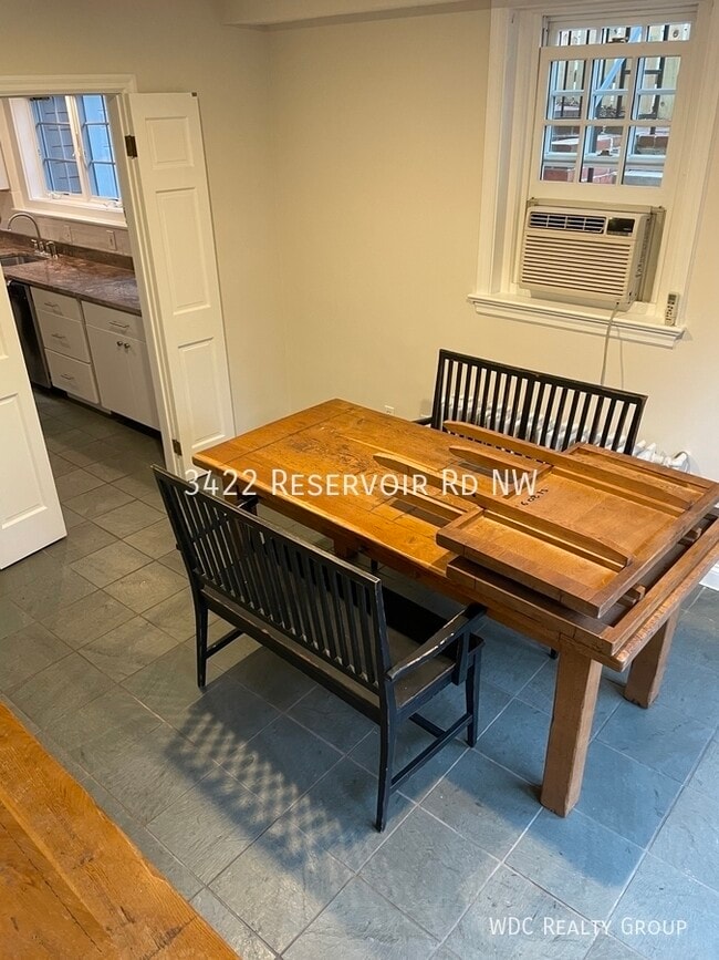 Building Photo - 3422 Reservoir Rd NW