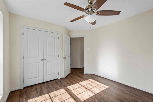 Building Photo - 204 Raven Ridge Ct