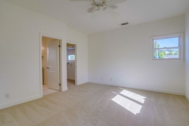 Building Photo - Beautiful 4 Bed/4 Bath Family Home w/pool - Upcoming and available at the end of April!