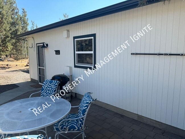 Building Photo - 65601 Highway 20-