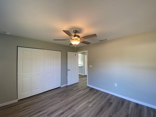 Building Photo - Great SE Ocala Home 3/2/2 **Won't Last**