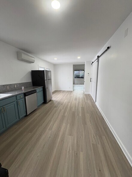 Building Photo - 608 Ridge Rd