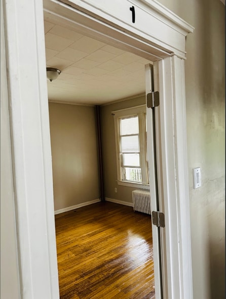 Building Photo - 705 Hudson Ave