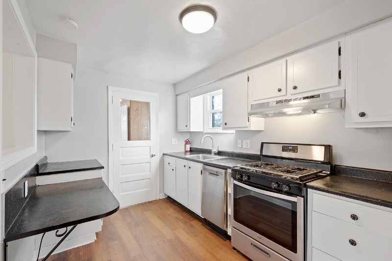 Building Photo - 1180 Duncan Ave