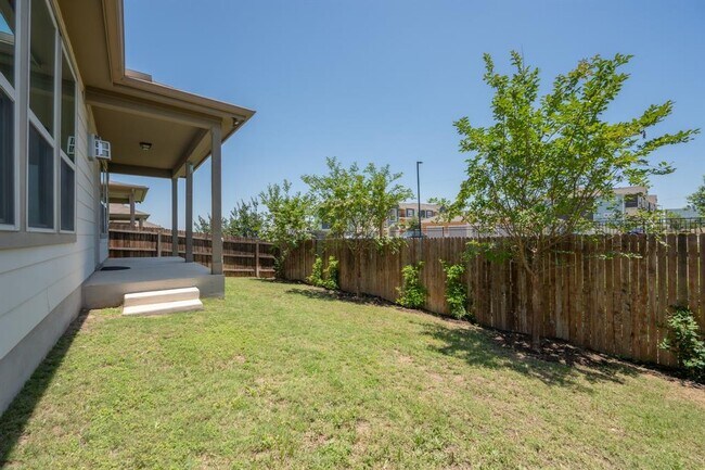 Building Photo - 15905 Windroot St