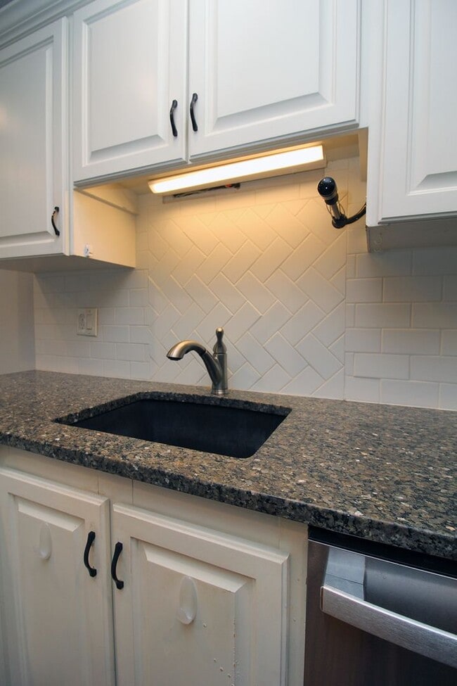 Building Photo - 3896 Botticelli St