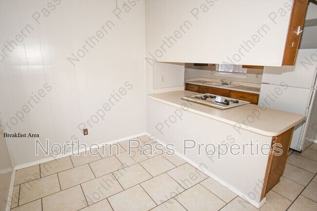 Building Photo - 10109 Milan St