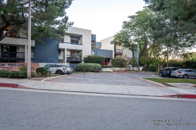 Primary Photo - 4295 Vía Arbolada