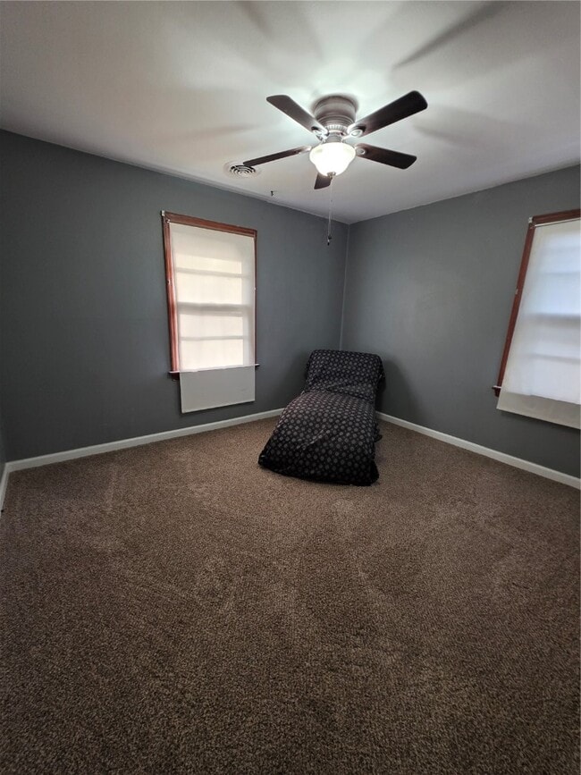 Building Photo - 301 Washington St