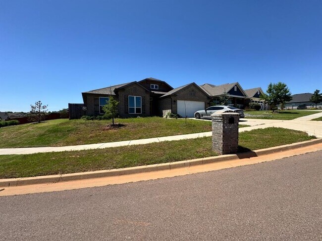 Primary Photo - 1104 Black Mesa Rd
