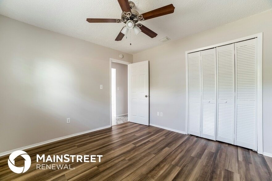 Building Photo - 2285 Kent St NE