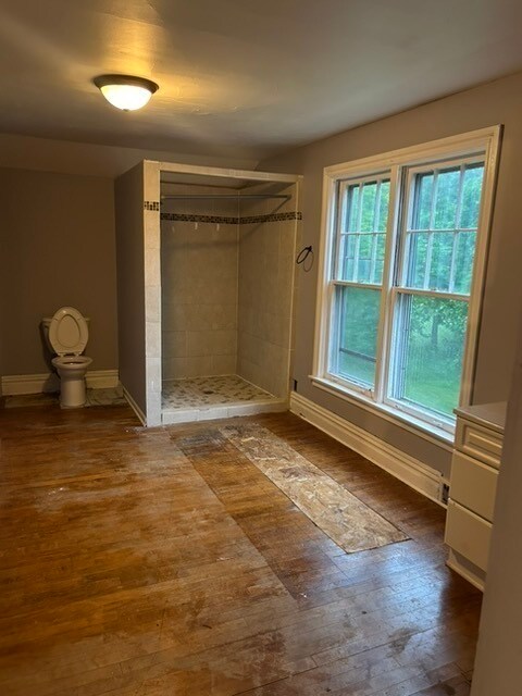 Building Photo - 37256 IL-83