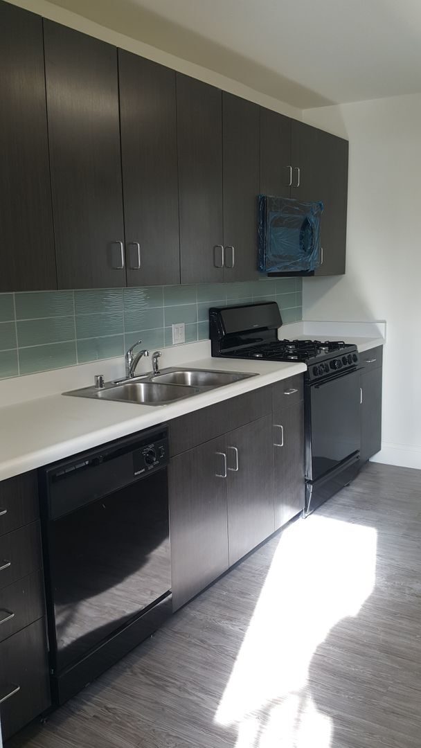 LA MESA VILLAGE 1BR/1.5BA FOR RENT 4652 Palm Ave La Mesa CA 91941