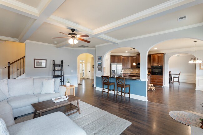 Building Photo - 646 Village Market Dr