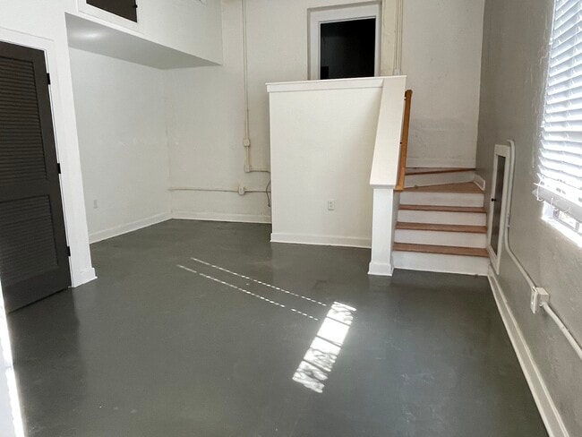 Building Photo - Culpeper Lofts - Building A