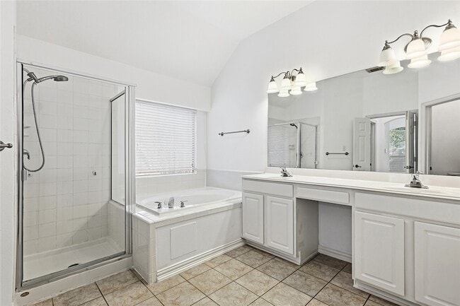 Building Photo - 7835 Stone Oak Ct