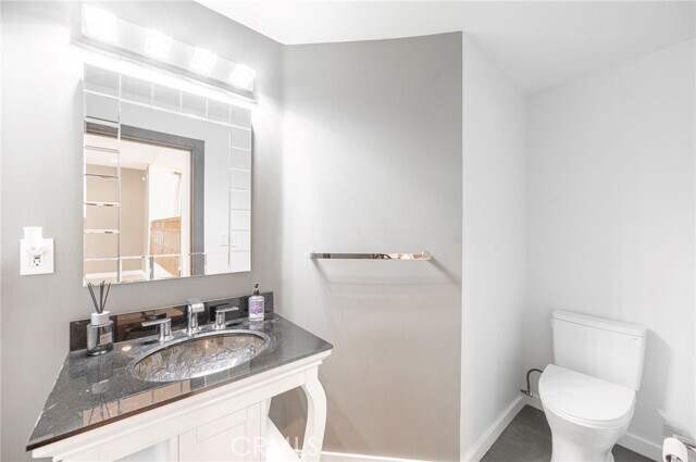 Building Photo - 3331 Oakmont View Dr