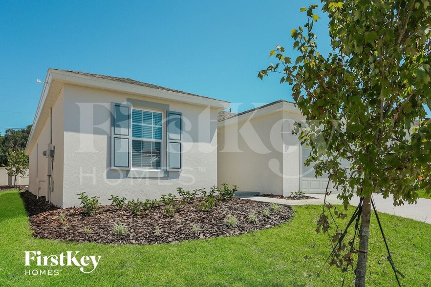 Building Photo - 623 Lindbergh Wy